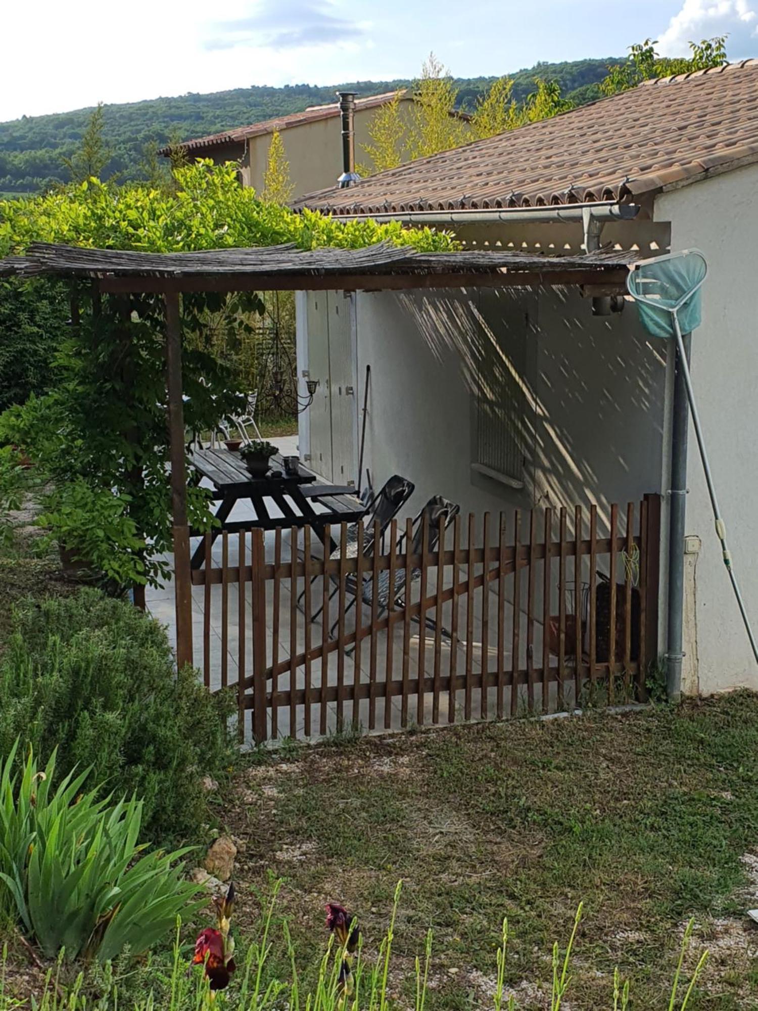 Gite Hanna En Luberon - Le Boisset De St Martin De Castillon Saint-Martin-de-Castillon Esterno foto